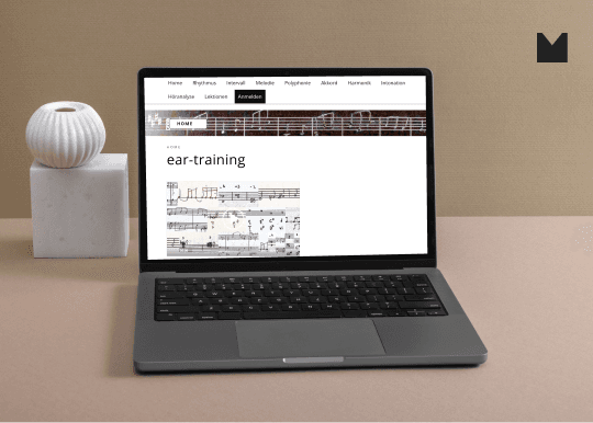 Ear Training Website auf Laptop